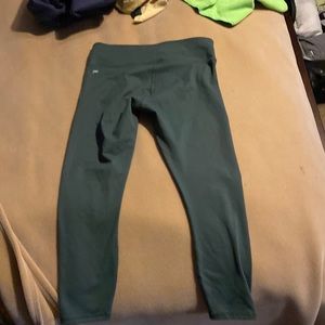 Capri workout leggings